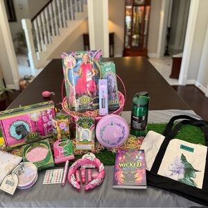 Wicked Easter Baskets – Glinda or Elphaba – Choose Your Witch!